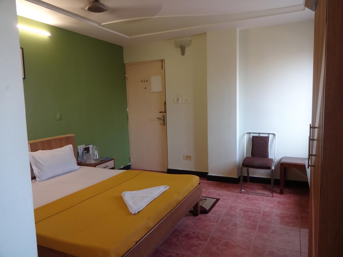 Hotel S R M Central Park Chennai Eksteriør bilde