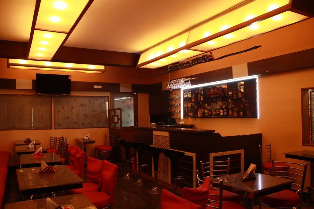 Hotel S R M Central Park Chennai Eksteriør bilde