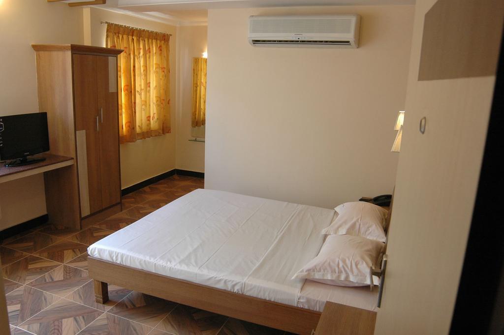 Hotel S R M Central Park Chennai Rom bilde