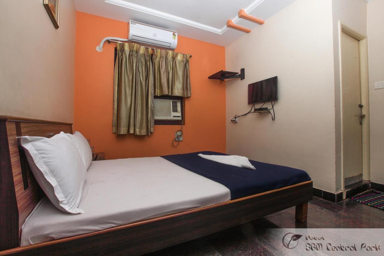 Hotel S R M Central Park Chennai Eksteriør bilde